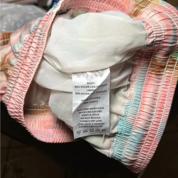 Frankie’s Bikinis Winston Unisex Board Short - Picture 6 of 6